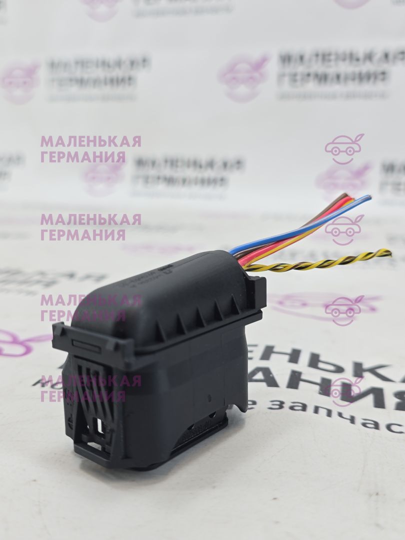 разъем (фишка) проводки BMW 5 серия G30/G31 G30 (2016 - 2020), 2.0 л., B47 D20 A, дизель, белый, седан, 6925638, 1452335 - фото №1