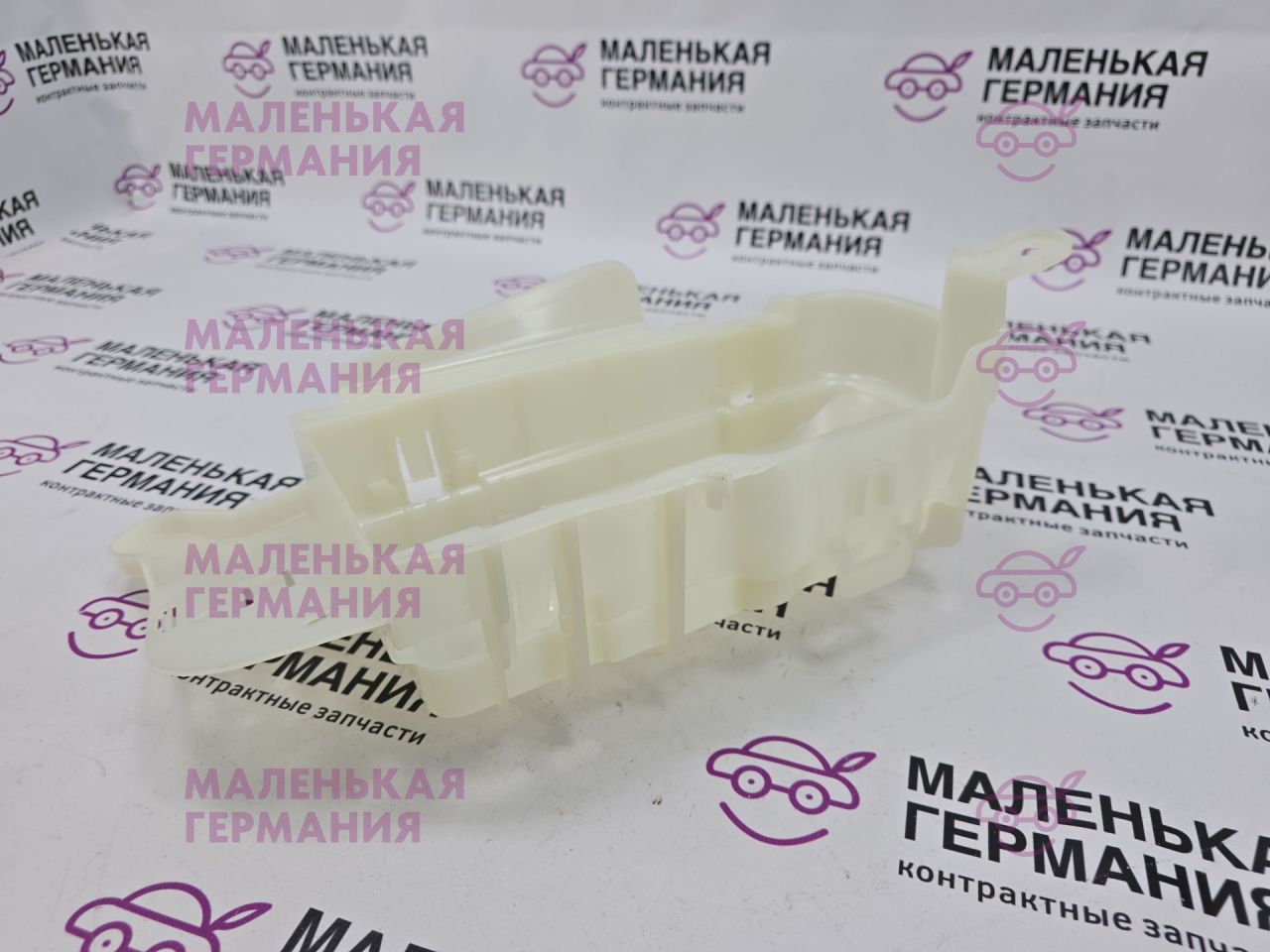кронштейн (крепление) BMW 5 серия G30/G31 G31 2017, 2.0 л., B48 B20 B, бензин, АКПП, alpinweiss 3 (300), универсал, правый руль, 61139330542, 9330542 - фото №1