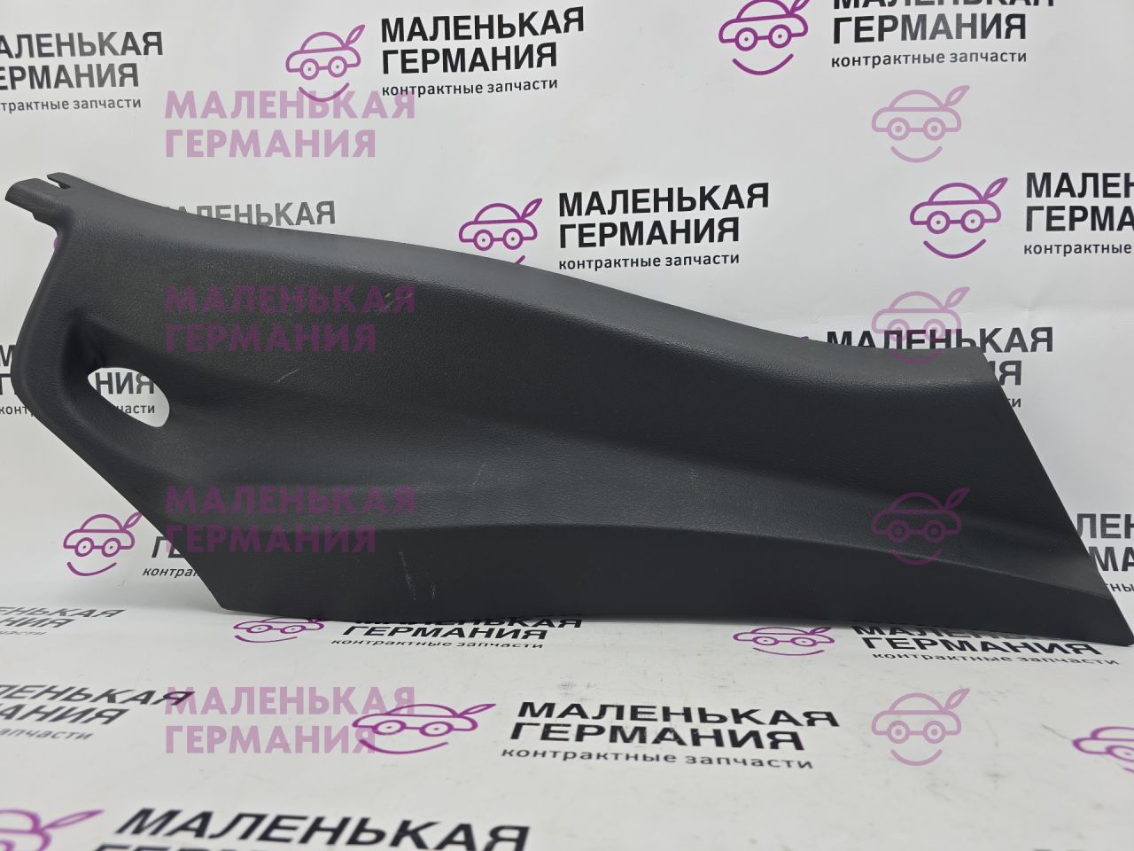 обшивка салона BMW X1 F48 2016, 2.0 л., B47 C20 A, дизель, АКПП, alpinweiss 3 (300), передний привод, правый руль, 51437392880, 7392880, 51477392882, 7392882 - фото №1