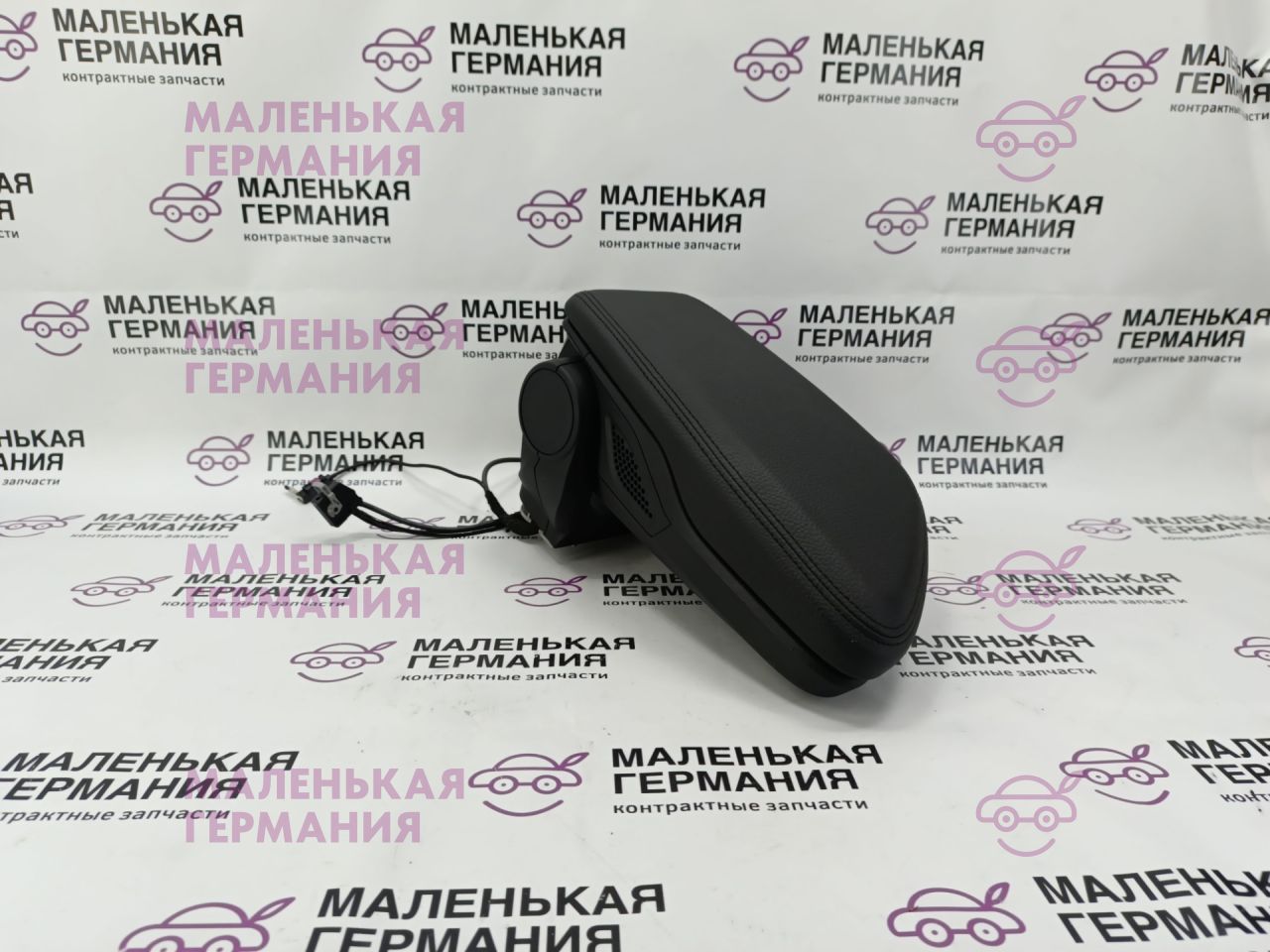 подлокотник BMW X1 F48 2017, 2.0 л., B48 A20 B, бензин, АКПП, синий mediterranblau c10, полный привод, правый руль, 51169317586, 9317586, 1286322, 1296904, 1369102 - фото №1