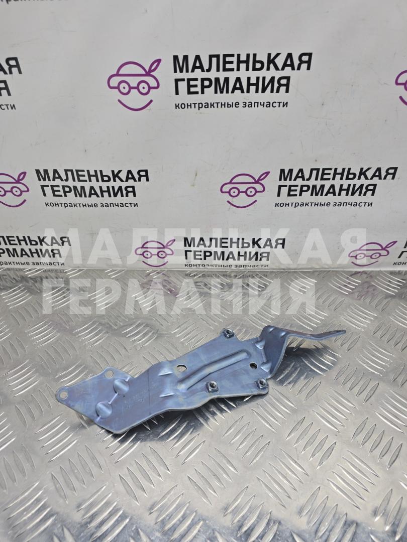 кронштейн (крепление) Mercedes-Benz C-Класс W205/S205/C205 W205.042 2014, 2.0 л., M 274.920, бензин, АКПП, 755 серый, седан, задний привод, правый руль, A2741421340 - фото №1