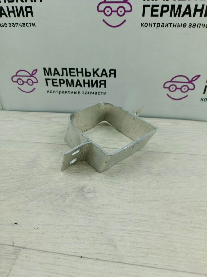 кронштейн (крепление) BMW X3 G01 2019, 2.0 л., B46 B20 B, бензин, АКПП, белый alpinweiss 3 (300), задний привод, 51117399913, 7399913 - фото №1