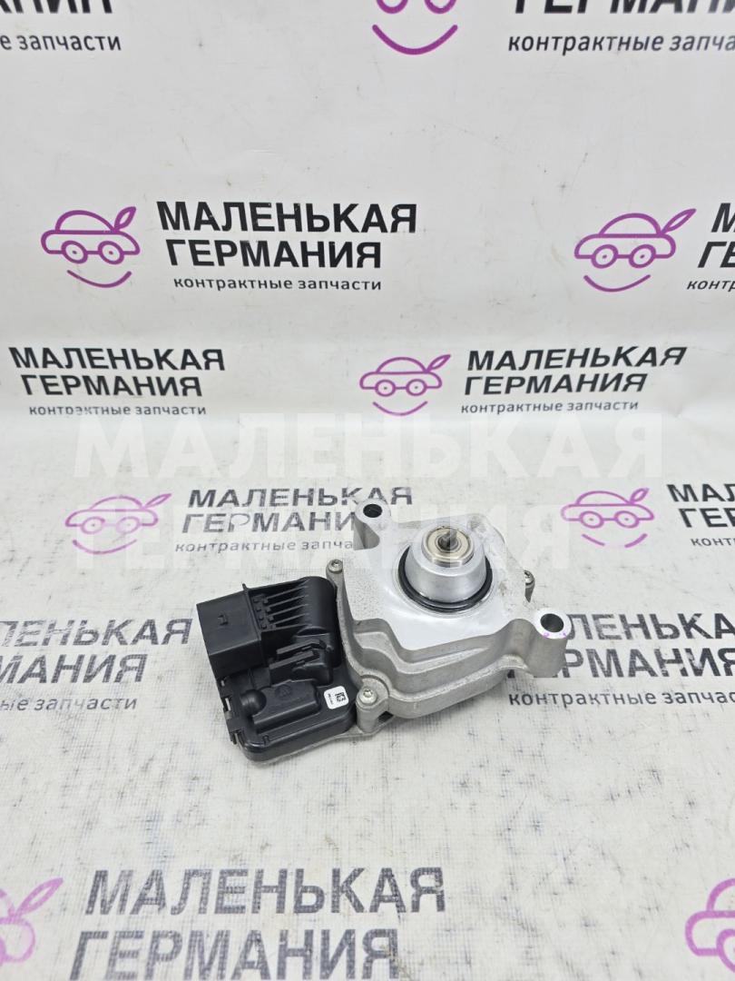 электромотор раздаточной коробки BMW X3 F25 2013, 2.0 л., N20 B20 A, бензин, АКПП, а52/7 spacegrau, хетчбэк 5 дв., полный привод, правый руль, 27608643153, 27607542211, 8623345, 27607649785, 7649785, A2C73522102, 7542211, A2C73522104, 27608612553, 27608623345, 27607643761, 27607619778, 27607619182, 27607609192, 27607610583, 27607607607, 27607601812, 8643153, 8612553, 7649785, 7643761, 7619778, 7619182, 7609192, 7610583, 7607607, 7601812 - фото №1