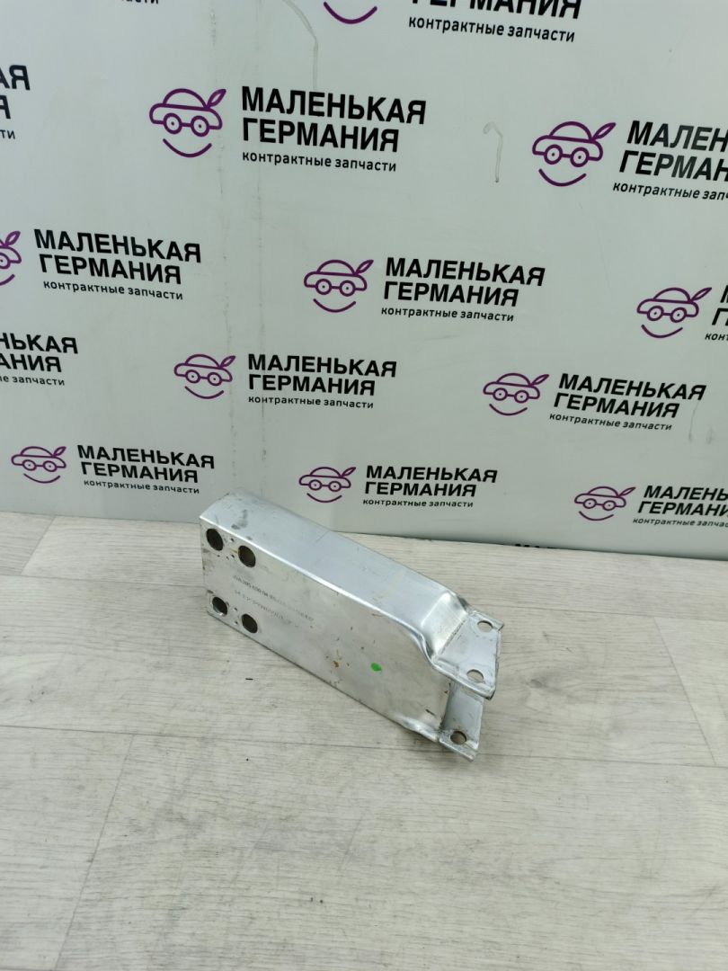 кронштейн переднего бампера Mercedes-Benz C-Класс W205/S205/C205 2014, 2.0 л., M 274.920, бензин, АКПП, белый, седан, задний привод, правый руль, A2056200495 - фото №1
