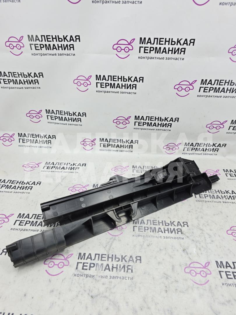 кронштейн радиатора BMW X6 E71/E72 E71 2009, 3.0 л., N54 B30 A, бензин, серебро, правый руль, 17118572189, 7799762, 17117799762, 7799762, 8572189 - фото №1