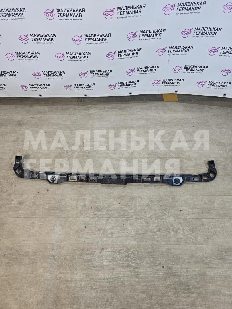 крепление бампера Volkswagen Golf GTI 6 поколение 2011, 2.0 л., CCZB, бензин, робот, b4/b9a белый, хетчбэк 5 дв., передний привод, правый руль, 5K6807863 - фото №1