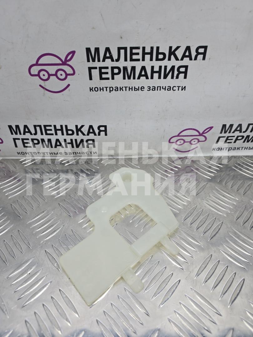кронштейн (крепление) BMW 5 серия G30/G31 G30 2017, 2.0 л., B47 D20 A, дизель, АКПП, black sapphire metallic (475), седан, задний привод, правый руль, 9364436, 61139364436 - фото №1