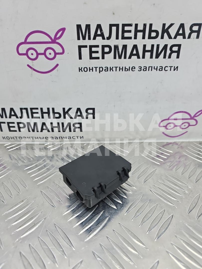 кожух электрических разъемов BMW 5 серия G30/G31 G30 2017, 2.0 л., B47 D20 A, дизель, АКПП, black sapphire metallic (475), седан, задний привод, правый руль, 61139252800, 9252800 - фото №1
