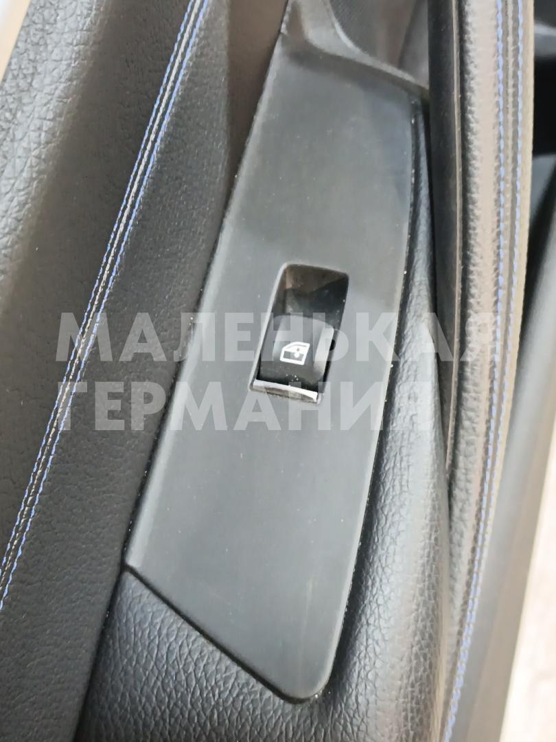 кнопка стеклоподъемника двери передней левой BMW 5 серия G30/G31 G30 2017, 2.0 л., B47 D20 A, дизель, АКПП, black sapphire metallic (475), седан, задний привод, правый руль, 9327031, 61319327031 - фото №1