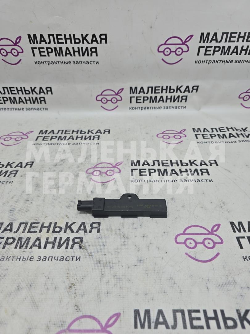 Антенна системы комфортного доступа BMW 6 серия F06/F12/F13 2012, 4.4 л., N63 B44 B, бензин, АКПП, alpinweiss 3 (300), хетчбэк 5 дв., задний привод, правый руль, 65209220831, 9220831 - фото №1