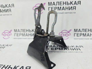 Ответная часть (скоба) замка капота BMW X5 E70 [рестайлинг] 2011, 3.0 л., N55 B30 A, бензин, АКПП, белый, правый руль, 51237164801, 7164801