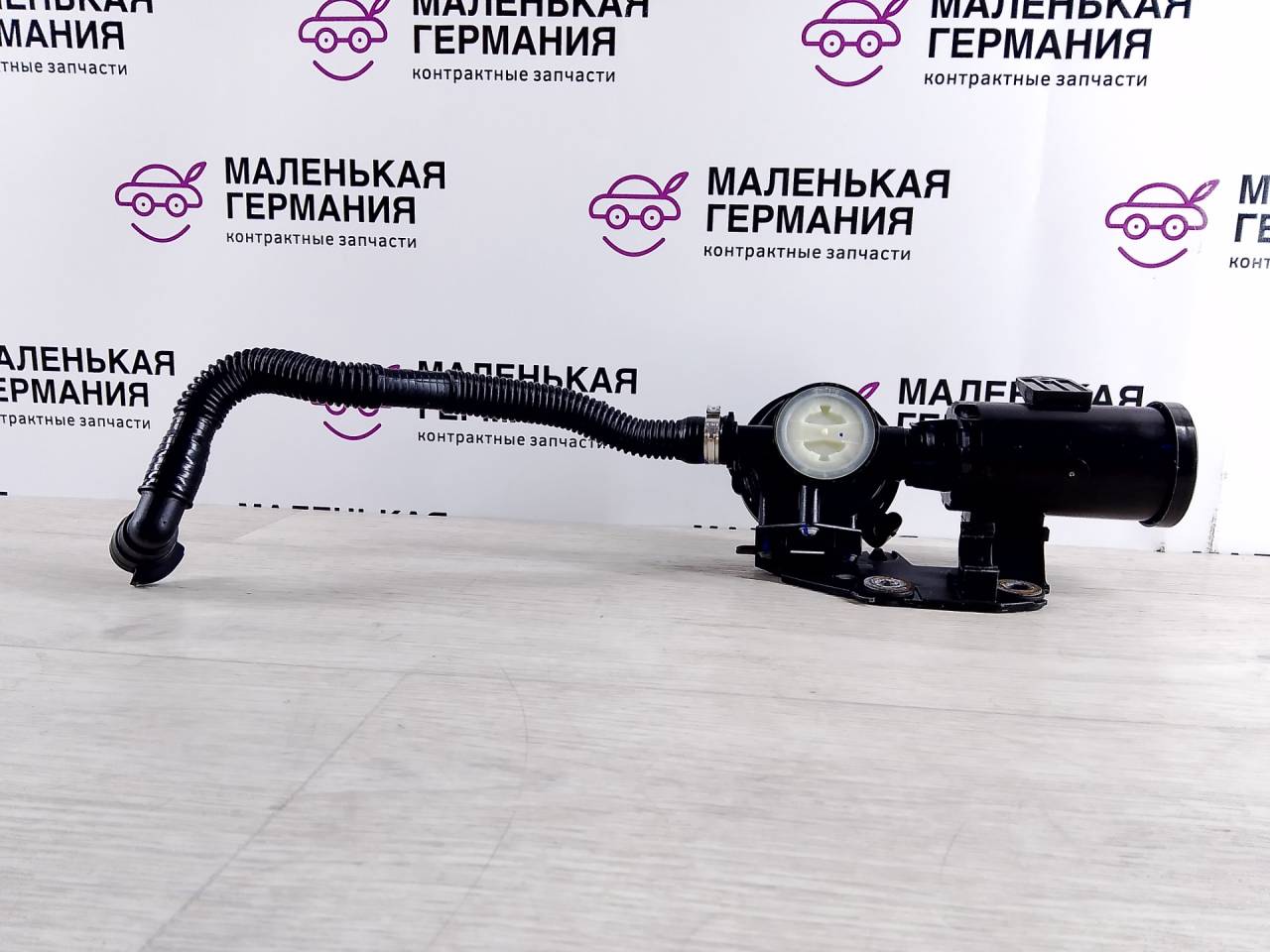 клапан вентиляции топливного бака BMW 5 серия G30/G31 G30 2017, 3.0 л., B58 B30 A, бензин, АКПП, темно-синий, седан, полный привод, 16137373623, 16137447496 - фото №1