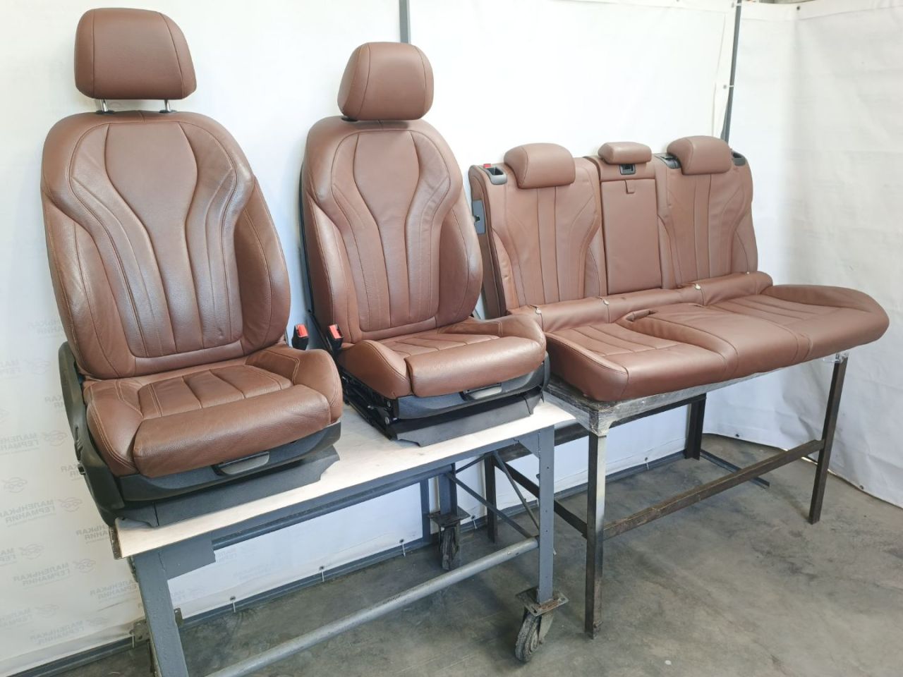 салон (комплект сидений) BMW X6 F16 2014, 3.0 л., N55 B30 A, бензин, АКПП, красный, правый руль, 52107352268, 52107450833, 52107411445, 52107411564, 52107303532, 52107303540, 52207378991, 52207378979, 7352268, 7450833, 7411445, 7411564, 7303532, 7303540, 7378991, 7378979 - фото №1