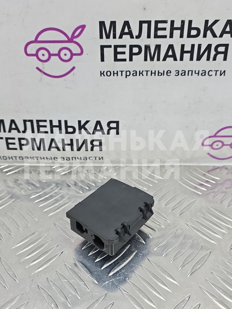 кожух электрических разъемов BMW 5 серия G30/G31 G30 2017, 2.0 л., B47 D20 A, дизель, АКПП, black sapphire metallic (475), седан, задний привод, правый руль, 61139252800, 9252800 - фото №1
