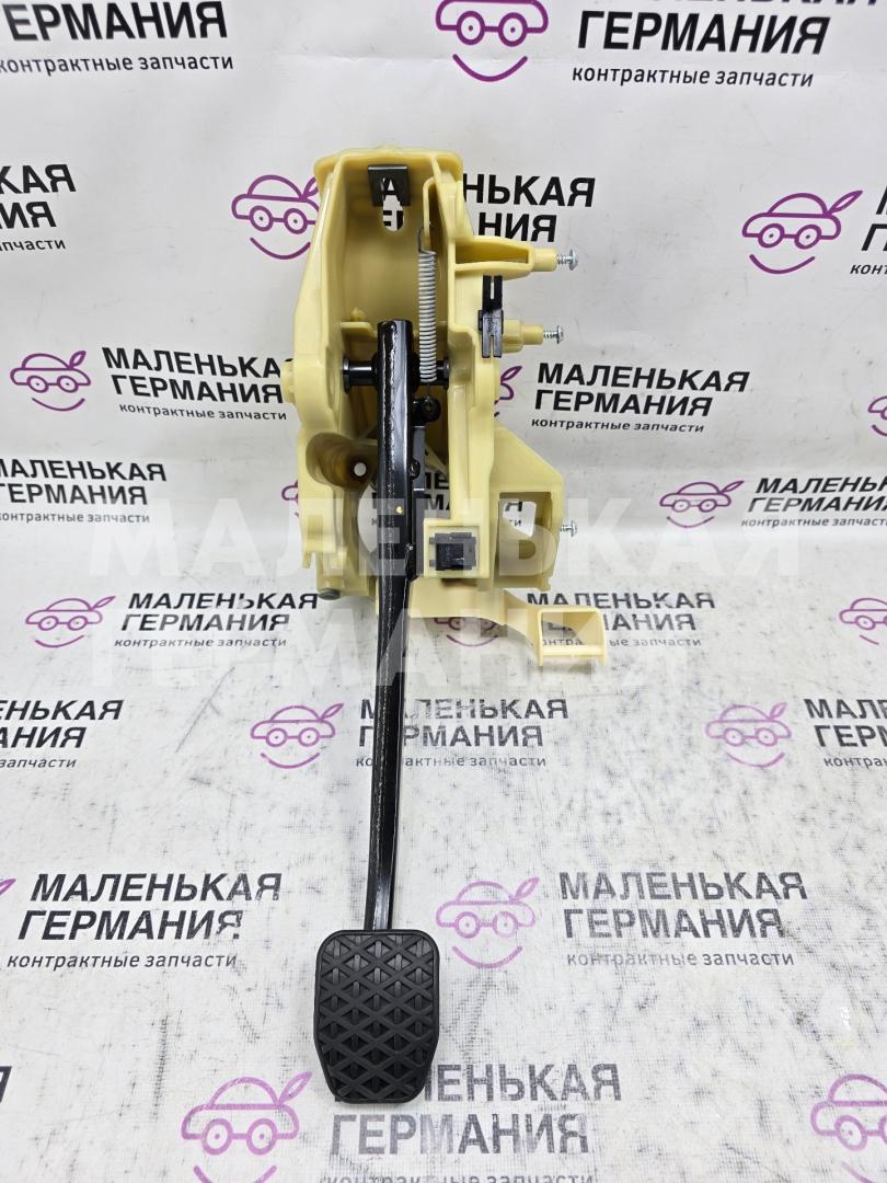 педаль тормоза BMW M5 F10 2012, 4.4 л., S63 B44 B, бензин, робот, 300 alpinweiss 3, седан, задний привод, правый руль, 35106789740, 6789740, 35002284309, 2284309 - фото №1