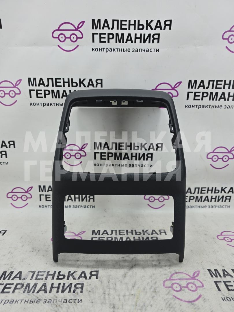 Декоративная накладка центральной консоли Audi A5 F5 2018, 2.0 л., CVKB, бензин, АКПП, белый металлик 2y / s9r, хетчбэк 5 дв., правый руль, 8W0864376 - фото №1