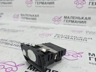 кнопка ручного тормоза (ручника) Mercedes-Benz A-Класс W176 2013, 2.0 л., M 270.920, бензин, робот, серый, хетчбэк 5 дв., передний привод, правый руль, A2469050451