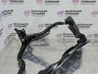 крепление фары правой Mercedes-Benz E-Класс W212 [рестайлинг] W212 2013, 2.0 л., M 274.920, бензин, АКПП, 775 iridiumsilber, седан, задний привод, правый руль, PP212620022, A2126200285, PP212620028, PP212620030, A2126200885