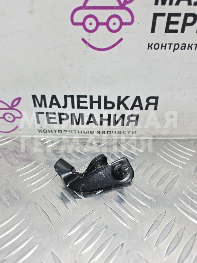 кронштейн (крепление) BMW M5 F10 2012, 4.4 л., S63 B44 B, бензин, робот, 300 alpinweiss 3, седан, задний привод, правый руль - фото №1