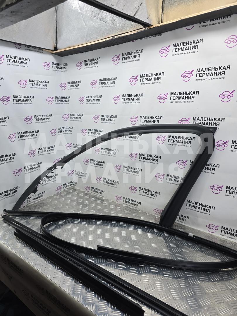 Комплект молдингов BMW X5 G05 2021, 3.0 л., B58B30C, бензин, черный, полный привод, 51417445512, 7445512, 7428675, 7444094, 7428672 - фото №1