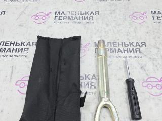 ящик под инструменты / набор инструментов BMW X3 G01 2019, 2.0 л., B48B20C, бензин, АКПП, c1m phytonic-blau metallic, внедорожник 5 дв., полный привод, 72157953890, 7953890, 71111179629, 1179629