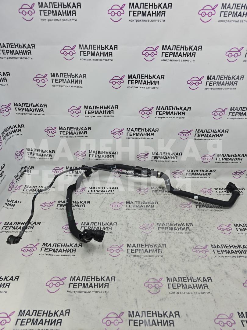 патрубок радиатора BMW X5 G05 (2018 - 2026), 3.0 л., B58B30C, бензин, черный, полный привод, 17129896336, 17125A022E8, 17127935686, 17128742669, 17127562168, 9896336, 5A022E8, 9894769, 7562168 - фото №1