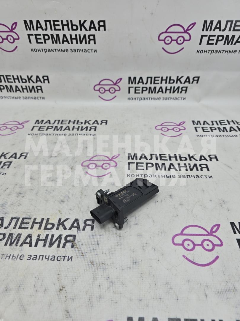 расходомер воздуха BMW 5 серия G30/G31 G30 2019, 4.4 л., N63 B44 C, бензин, АКПП, carbonschwarz metallic (416), седан, полный привод, 13628605565, 0280218324, 8605565 - фото №1