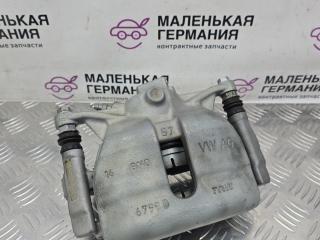 суппорт передний правый Volkswagen Passat B8 2015, 1.8 л., CJSA, бензин, робот, 2t/c9x чёрный перламутр, седан, правый руль, 3C0615124