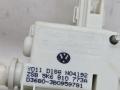 активатор замка крышки топливного бака Volkswagen Golf GTI 6 поколение 2011, 2.0 л., CCZB, бензин, робот, b4/b9a белый, хетчбэк 5 дв., передний привод, правый руль, 5K6810773A - фото №9