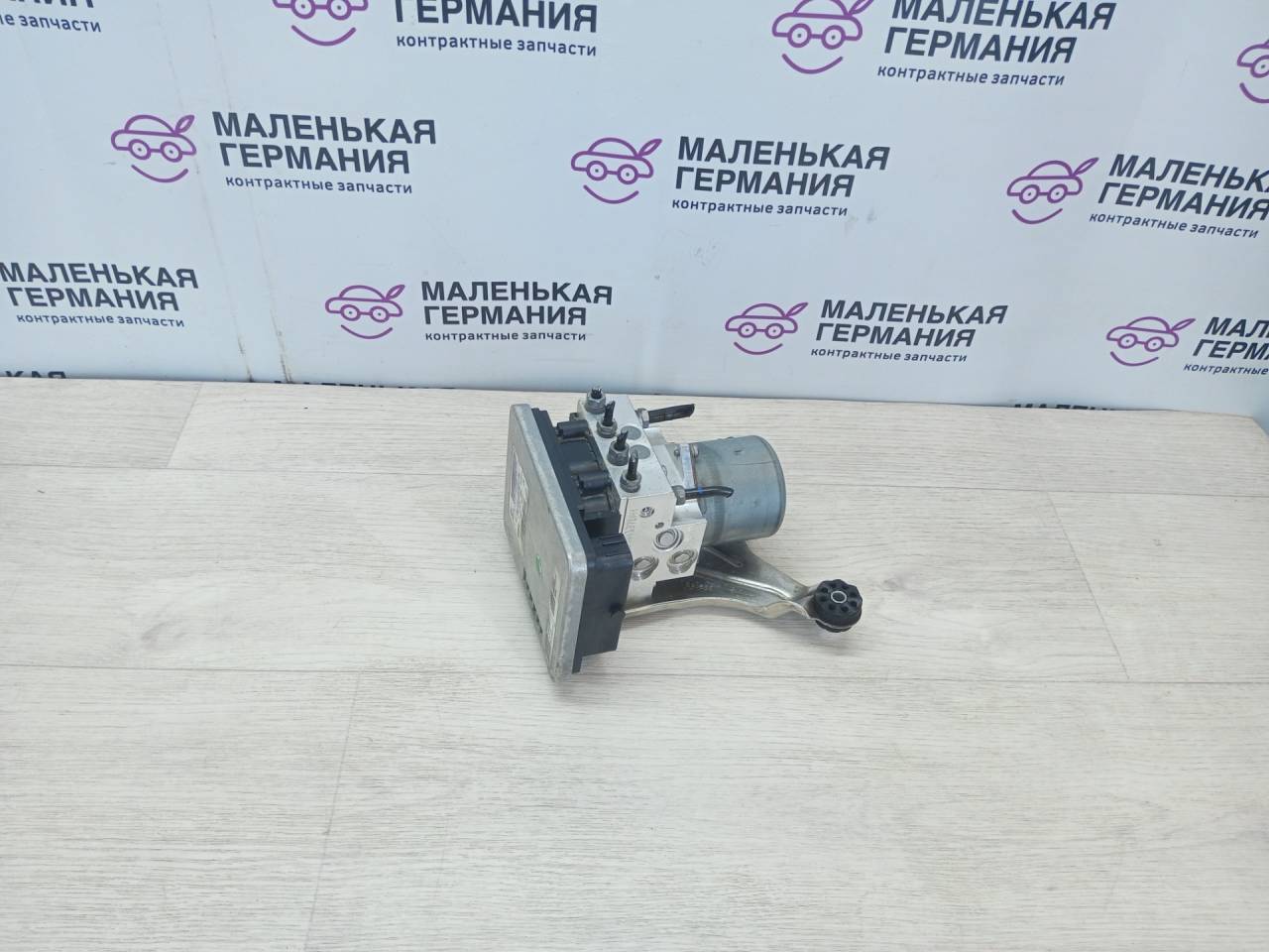 блок ABS BMW 5 серия G30/G31 G30 (2016 - 2020), 2.0 л., B47 D20 A, дизель, серый, седан, 34516886959, 6886374 - фото №1