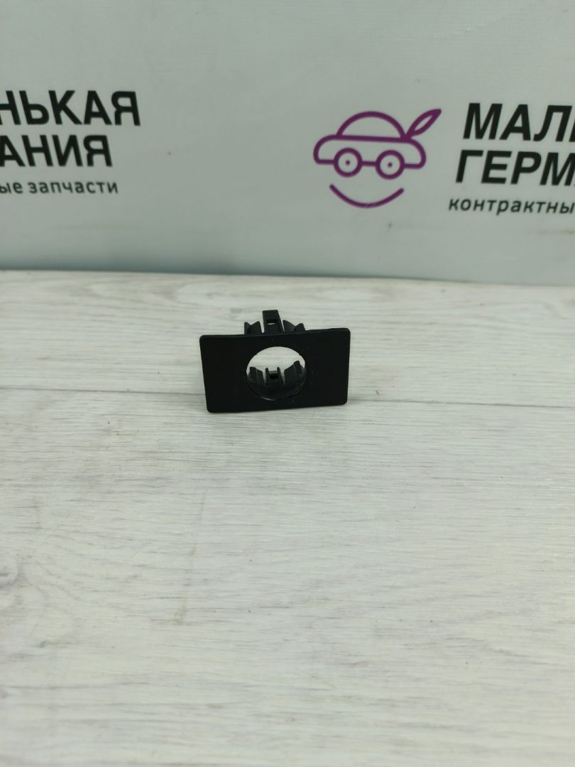 крепление парктроника Volkswagen Passat B8 (2014 - 2020), 3G0919493 - фото №1