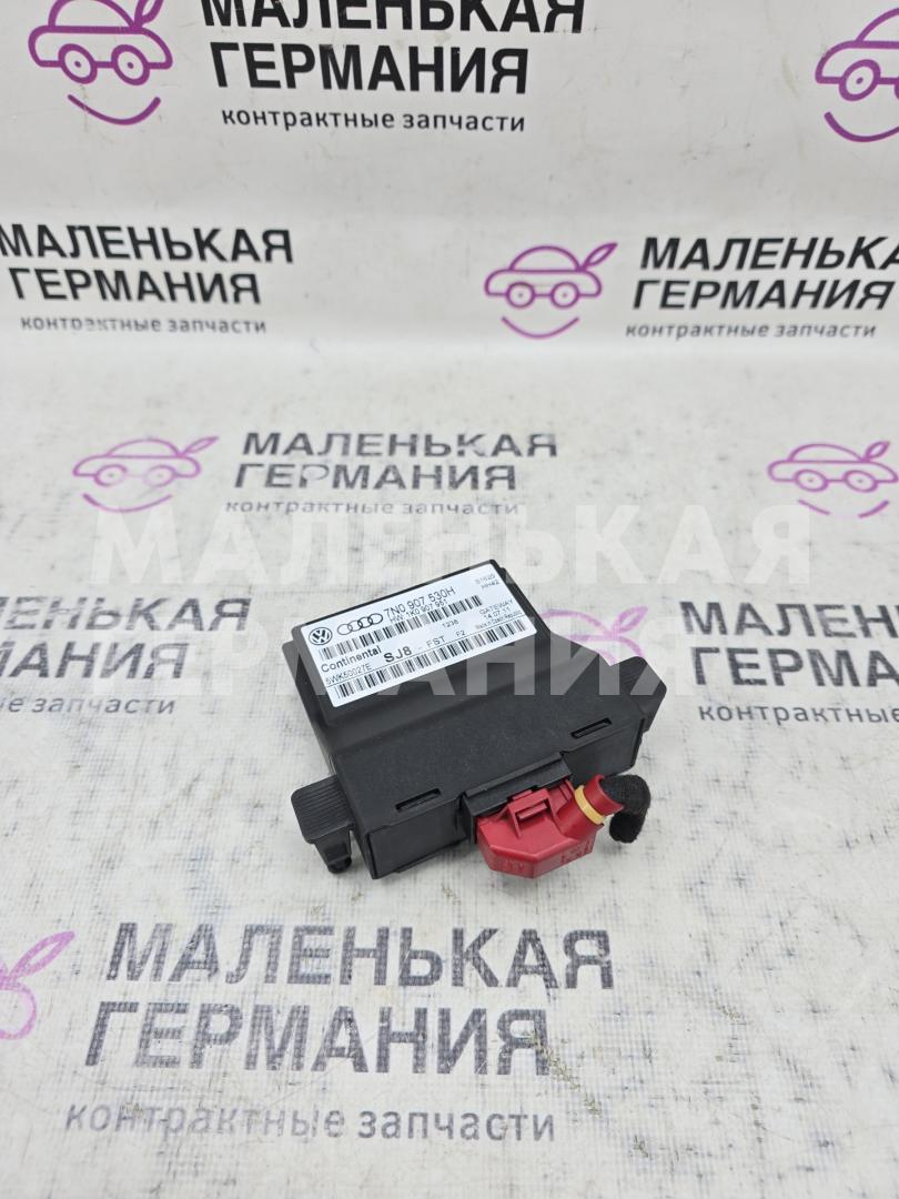 диагностический интерфейс Volkswagen Golf GTI 6 поколение 2011, 2.0 л., CCZB, бензин, робот, b4/b9a белый, хетчбэк 5 дв., передний привод, правый руль, 7N0907530H, 8E0972420, 5WK50027E, 1K0907951 - фото №1