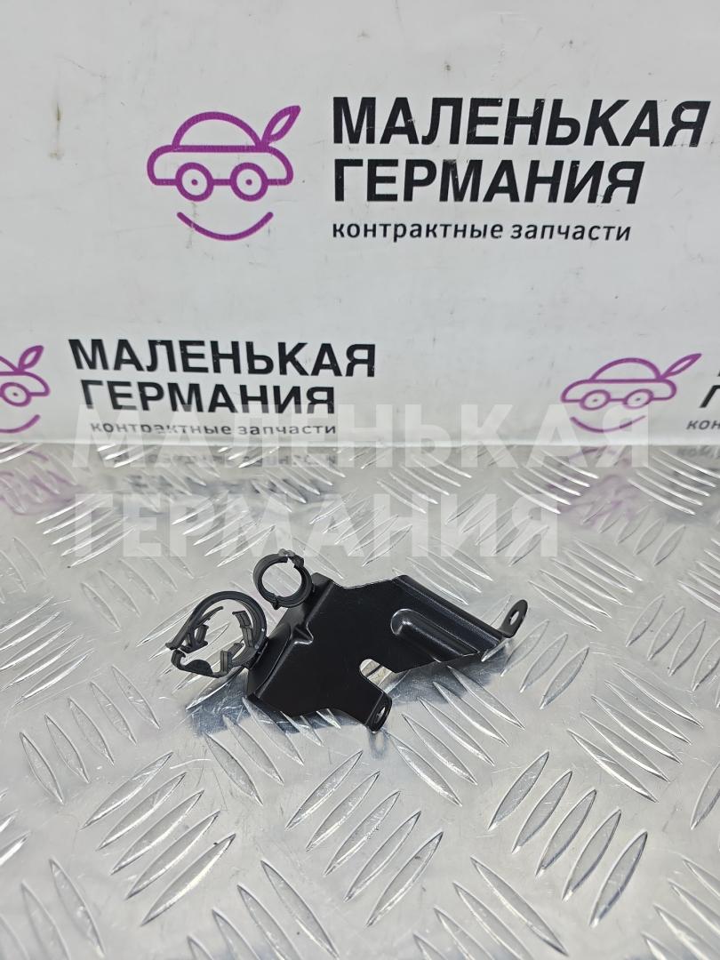 кронштейн (крепление) BMW 5 серия F07/F10/F11 F11 2010, 2.5 л., N52 B25 AF, бензин, АКПП, универсал, задний привод, правый руль - фото №1
