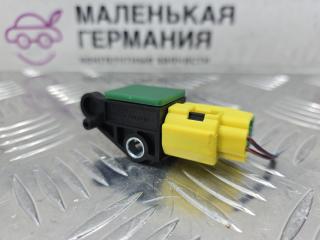 датчик удара Volkswagen Passat CC 1 поколение [рестайлинг] 2013, 2.0 л., CCZB, бензин, робот, z2/h5x синий металлик, седан, передний привод, правый руль, 8K0973323S, 5N0959351B