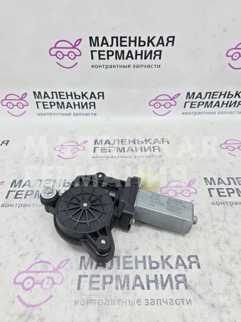 моторчик стеклоподъемника задний левый BMW 3 серия F30/F31/F34 F30 2012, 3.0 л., N55 B30 A, бензин, АКПП, black sapphire metallic (475), седан, задний привод - фото №1