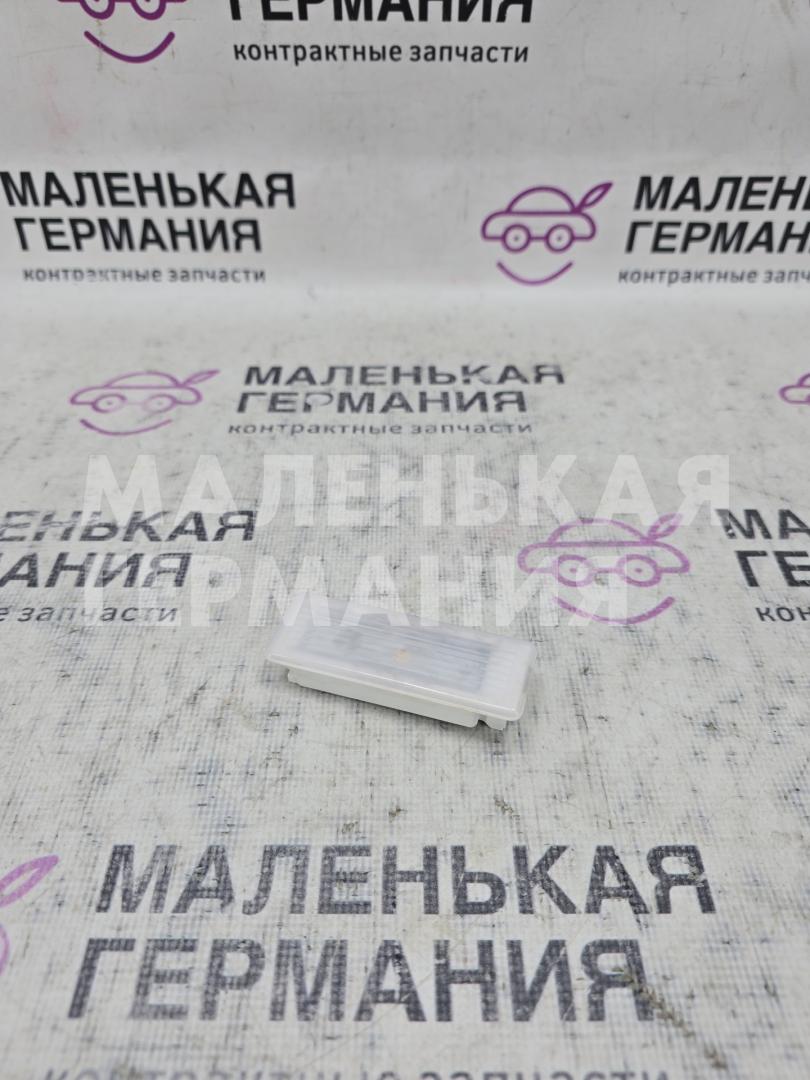 фонарь освещения пространства для ног BMW X1 F48 2016, 2.0 л., B47 C20 A, дизель, АКПП, alpinweiss 3 (300), передний привод, правый руль, 9270505, 63319270505 - фото №1