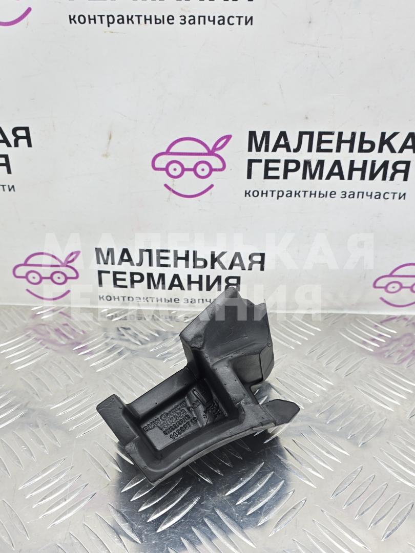 уплотнитель BMW 5 серия G30/G31 G30 2018, 2.0 л., B48 B20 A, бензин, АКПП, черный 475, седан, задний привод, правый руль, 7352223, 51487352223 - фото №1