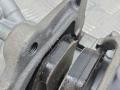 суппорт задний левый BMW 5 серия G30/G31 G30 2018, 2.0 л., B48 B20 A, бензин, АКПП, a96 mineral-weiss metallic, седан, задний привод, правый руль, 34206870583, 6870583, 34216870575, 6870575 - фото №7