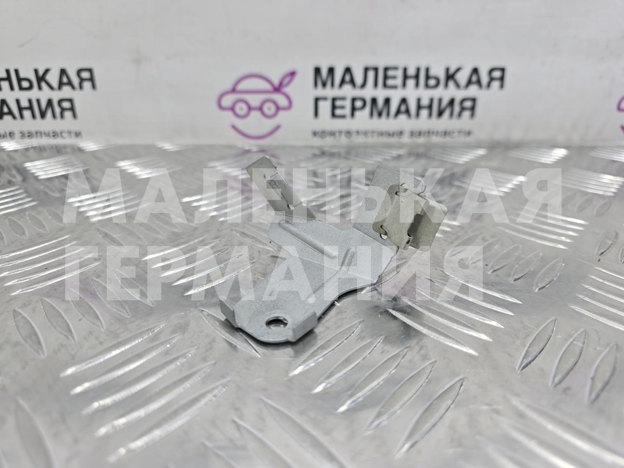 кронштейн (крепление) Mercedes-Benz E-Класс W213/S213/C238/A238 2018, 2.0 л., M 274.920, бензин, АКПП, 149 polar white или polarweiss, седан, задний привод, правый руль, A2055470000 - фото №1
