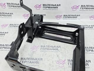 кронштейн радиатора BMW X5 G05 (2018 - 2026), 3.0 л., B58B30C, бензин, черный, полный привод, 51117421884, 7421884