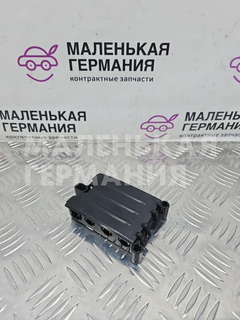 кожух электрических разъемов BMW 5 серия G30/G31 G30 2017, 2.0 л., B47 D20 A, дизель, АКПП, black sapphire metallic (475), седан, задний привод, правый руль, 9331175, 61139331175 - фото №1
