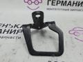 Ответная часть (скоба) замка капота Mercedes-Benz GLA-Класс X156 2014, 2.0 л., M 270.920, бензин, робот, белый calcite white (650u), хетчбэк 5 дв., полный привод, правый руль, A2468800360 - фото №3