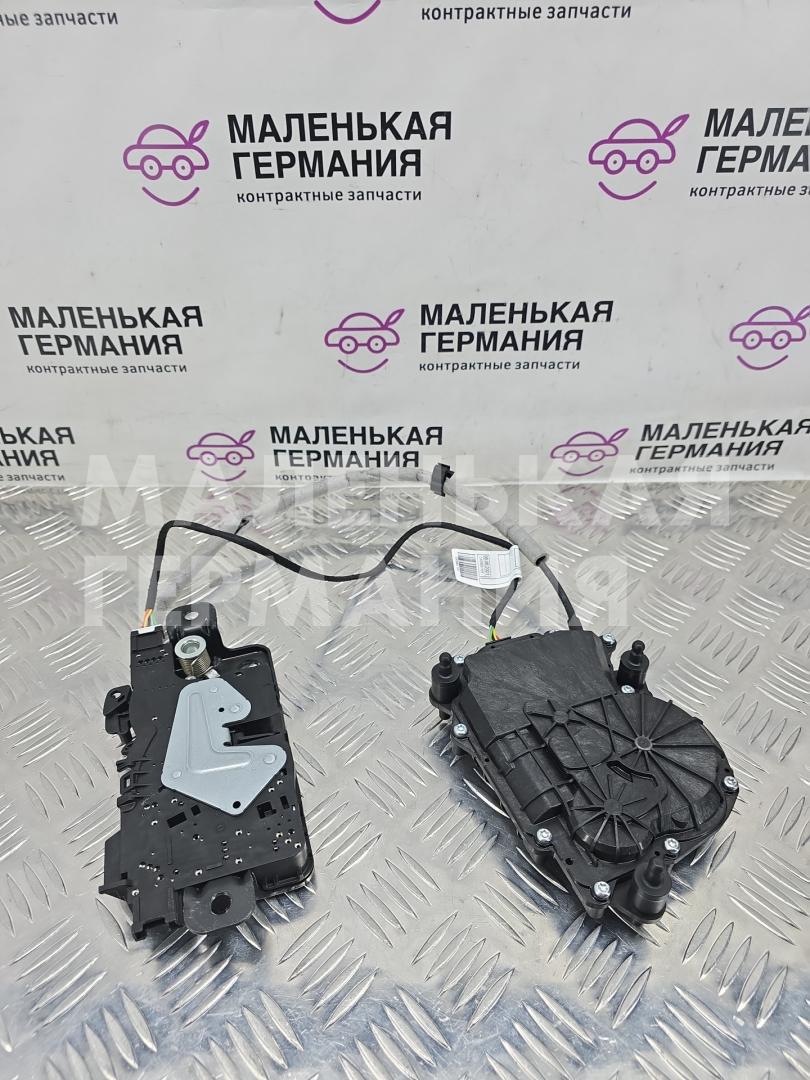 доводчик замка крышки багажника BMW 8 серия G14/G15 G15 2021, 4.4 л., N63B44D, бензин, АКПП, черный, купе, полный привод, 51247441014, 7441014, 51247462715, 7462715 - фото №1