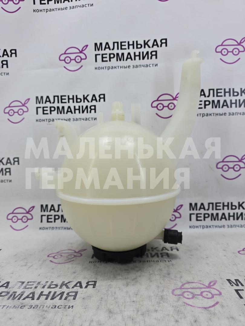 бачок расширительный BMW X5 G05 (2018 - 2026), 3.0 л., B58B30C, бензин, черный, полный привод, 17135A6A031, 5A6A031, 17138610662, 8610662 - фото №1