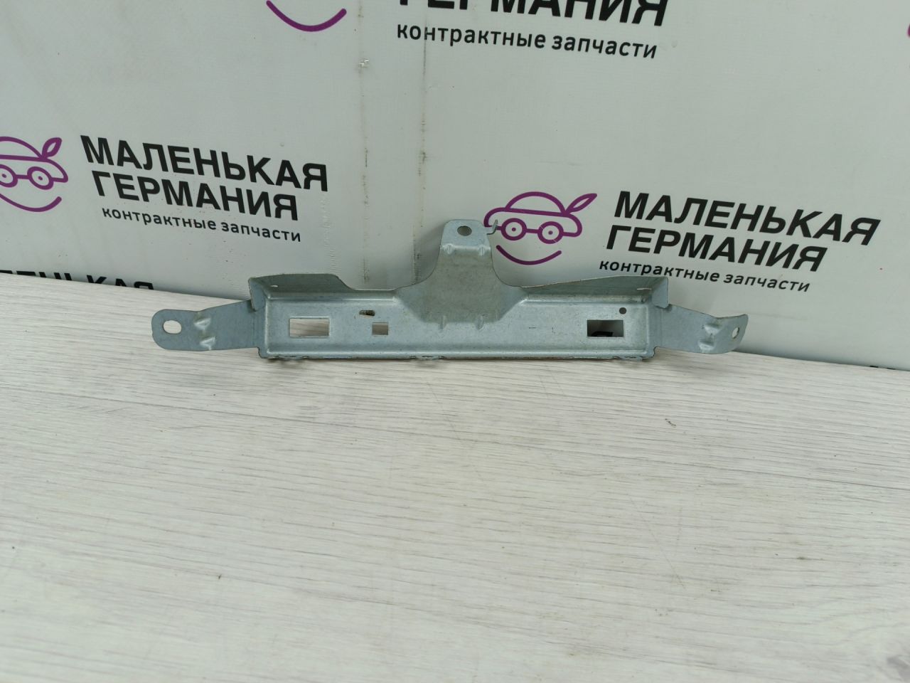 кронштейн (крепление) BMW 3 серия G20 2020, 2.0 л., B46 B20 B, бензин, АКПП, белый alpinweiss 3 (300), седан, задний привод, 51167433254, 7433254 - фото №1