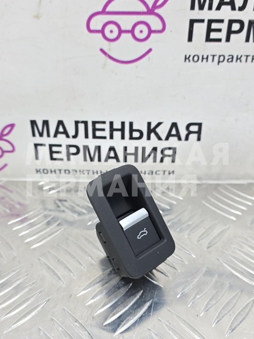 кнопка открытия багажника Audi A5 F5 2018, 2.0 л., CVKB, бензин, АКПП, белый металлик 2y / s9r, хетчбэк 5 дв., правый руль, 8W2959830 - фото №1