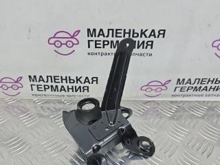кронштейн (крепление) Volkswagen Passat CC 1 поколение [рестайлинг] 2013, 2.0 л., CCZB, бензин, робот, z2/h5x синий металлик, седан, передний привод, правый руль, 3C2614235A