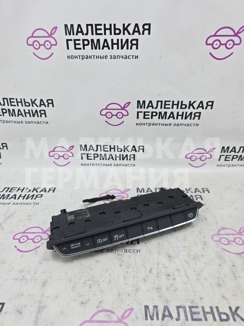 кнопка (выключатель) Audi A5 F5 2018, 2.0 л., CVKB, бензин, АКПП, белый металлик 2y / s9r, хетчбэк 5 дв., правый руль, 8W0925301, 8R0973605A - фото №1