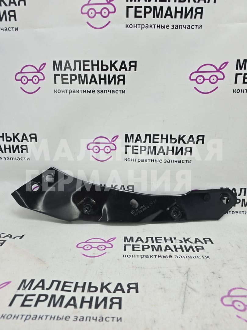 Распорка (растяжка) телевизора Volkswagen Golf GTI 6 поколение 2011, 2.0 л., CCZB, бензин, робот, b4/b9a белый, хетчбэк 5 дв., передний привод, правый руль, 5K0806929B - фото №1