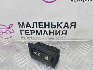 кнопка открытия багажника BMW 5 серия G30/G31 G30 2017, 2.0 л., B47 D20 A, дизель, АКПП, black sapphire metallic (475), седан, задний привод, правый руль, 61319275121, 9275121